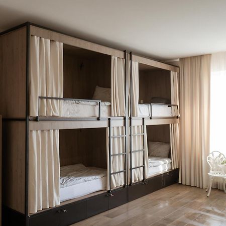 Garden Plaza Hotel Neresnytsya ภายนอก รูปภาพ