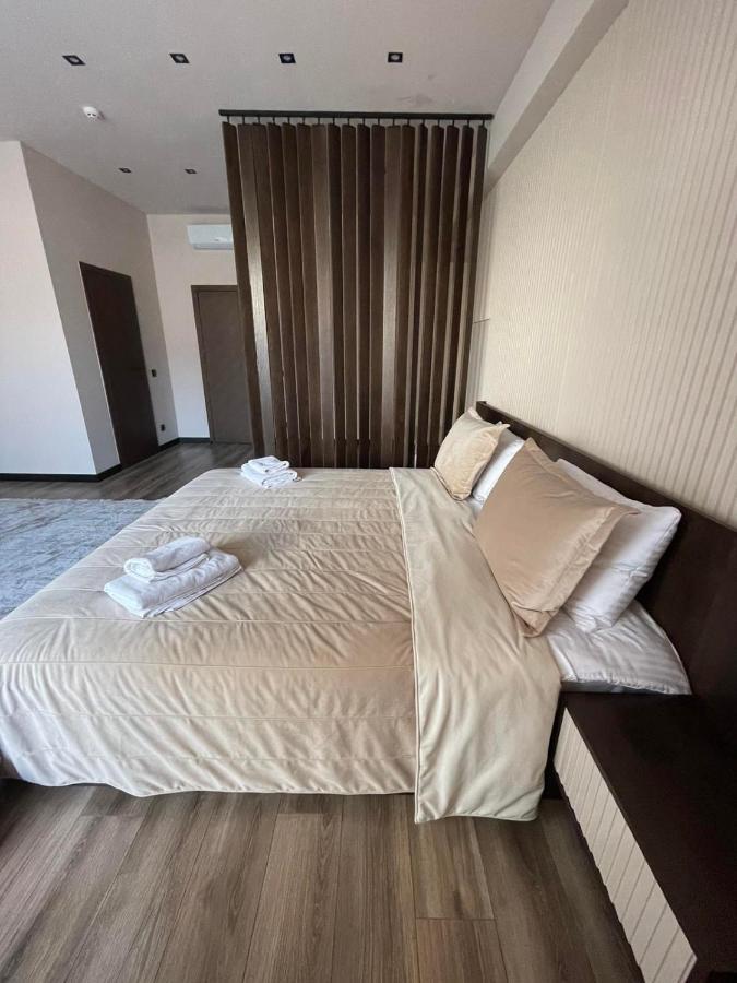 Garden Plaza Hotel Neresnytsya ภายนอก รูปภาพ